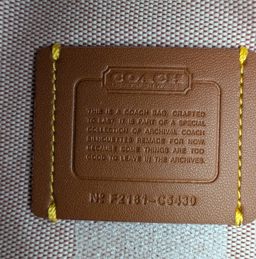 Coach swinger bag in wine with chain strap - Picture 7 of 11